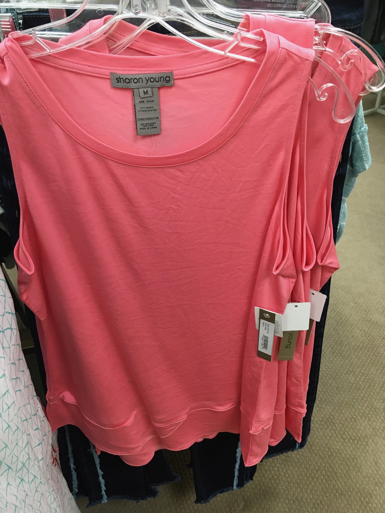 18392601_sharon-young-mock-hem-tank