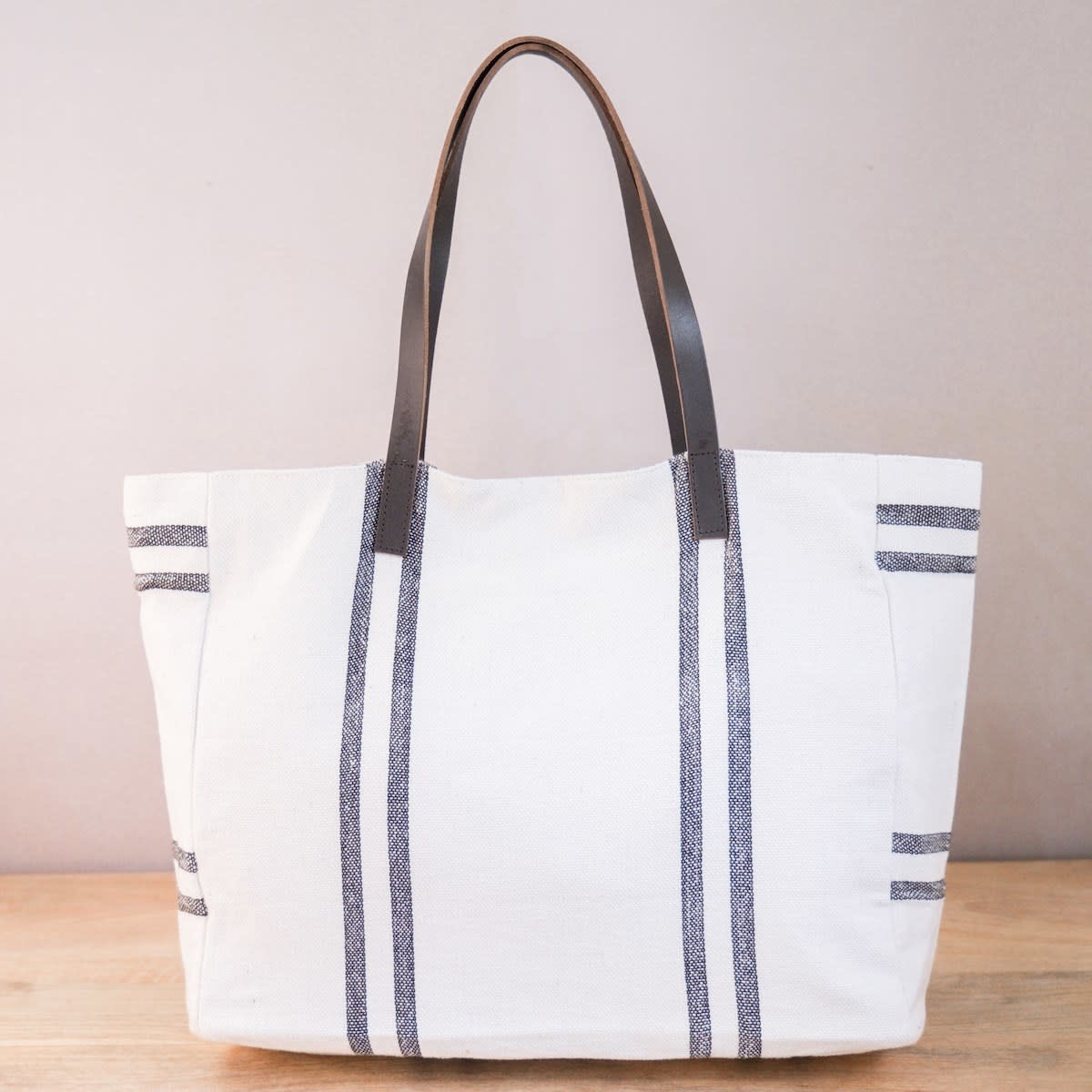32090269_royal-standard-sarasota-tote-bag