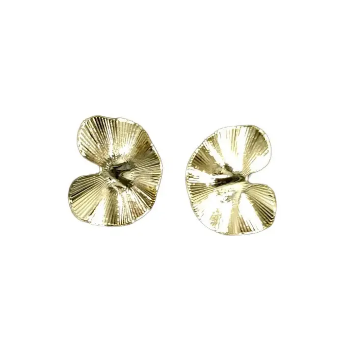 67830833_sheila-fajl-small-clay-studs