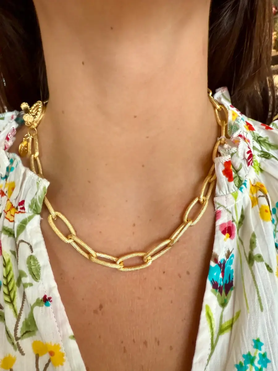 70331218_susan-shaw-18-oblong-gold-large-toggle-necklace