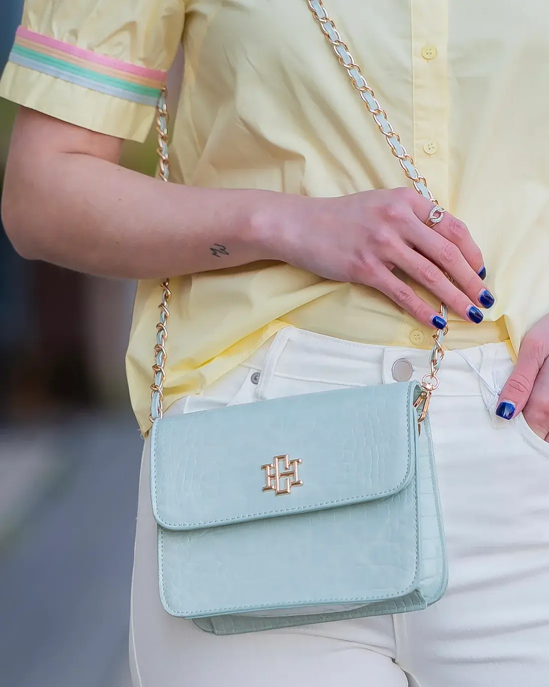 75631161_caroline-hill-evelyn-crossbody-bag